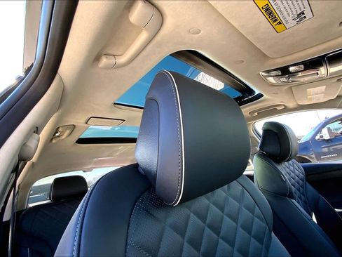 Used 2025 Genesis GV80 3.5T Prestige image 14