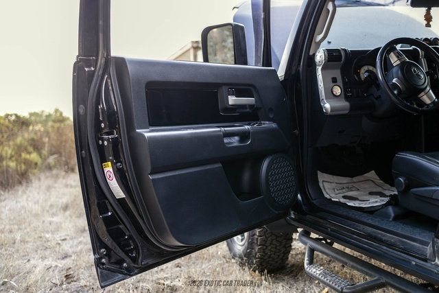Used 2007 Toyota FJ Cruiser 4WD w/ TRD Special Edition image 59