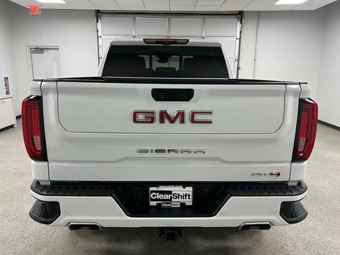 Used 2023 GMC Sierra 1500 AT4 w/ Technology Package AWD/4WD image 11