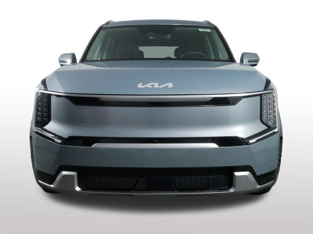 Used 2024 Kia EV9 Land AWD/4WD image 4