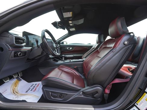 Used 2025 Ford Mustang GT Premium RWD image 30