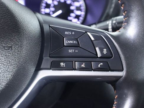 Used 2025 Nissan Sentra SR FWD image 14