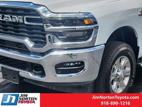 Used 2025 RAM 2500 Big Horn AWD/4WD image 11