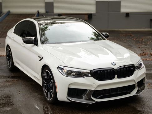 Used 2019 BMW M5 Sedan 4D w/ Executive Package image 2