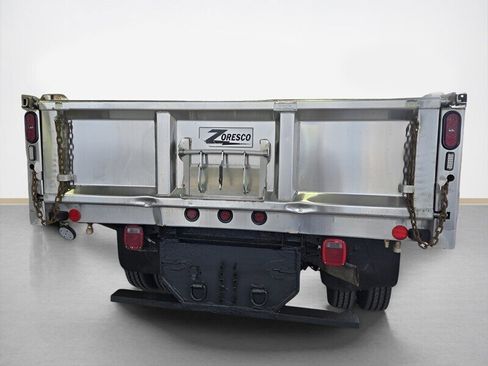 Used 2017 Ford F550 2WD Regular Cab Super Duty image 5