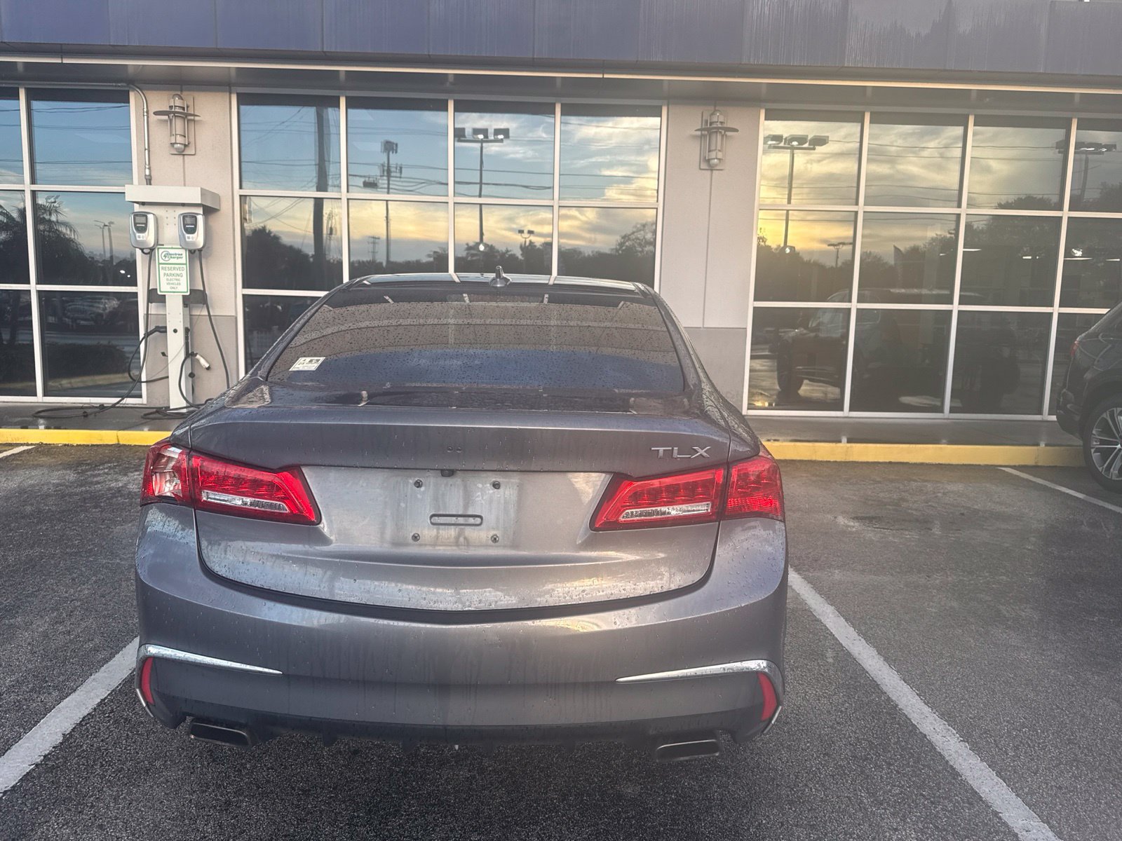 Used 2019 Acura TLX V6 FWD image 4