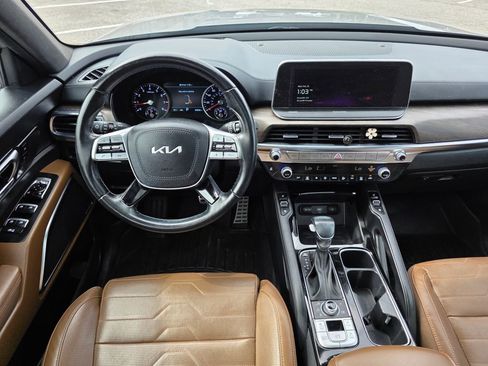 Used 2022 Kia Telluride SX w/ SX Prestige Package image 28
