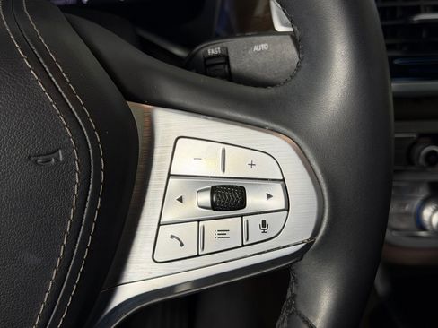 Used 2020 BMW 750i xDrive w/ Cold Weather Package image 14