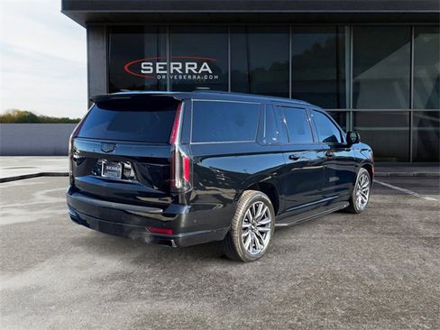 Used 2021 Cadillac Escalade ESV Sport Platinum image 5