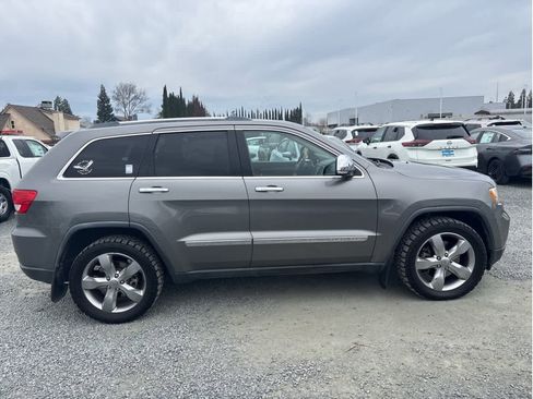 Used 2012 Jeep Grand Cherokee Overland image 19