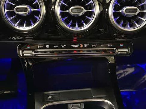 Used 2021 Mercedes-Benz CLA 250 image 20