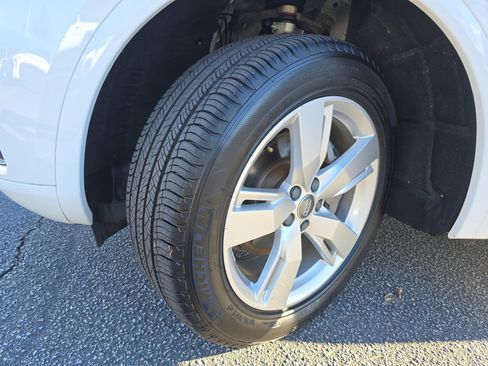 Used 2018 Audi Q5 2.0T Premium Plus w/ Premium Plus Package image 28