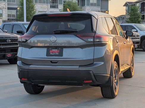 New 2026 Nissan Rogue SV FWD image 4