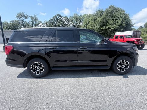 Used 2024 Ford Expedition Max XLT RWD image 4