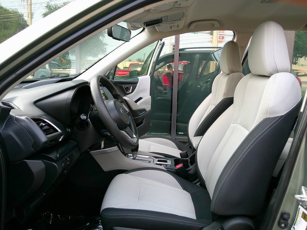 Used 2021 Subaru Forester AWD/4WD image 9