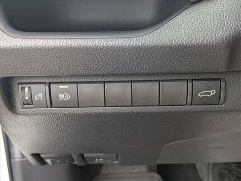 Used 2023 Toyota RAV4 XLE w/ Convenience Package FWD image 12