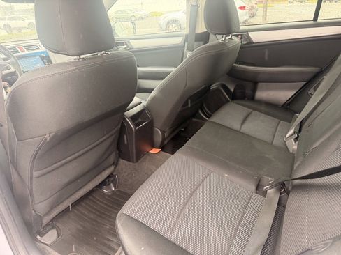 Used 2015 Subaru Outback 2.5i Premium image 17