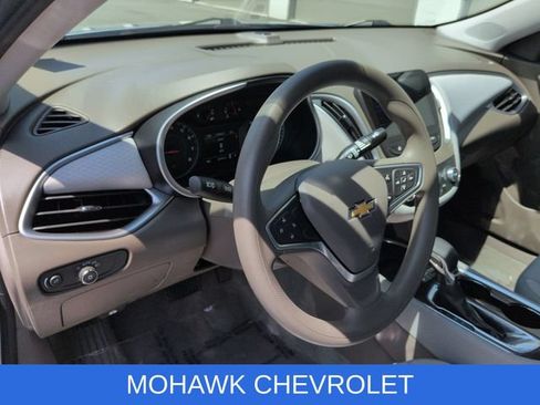 Used 2022 Chevrolet Malibu LS FWD image 11