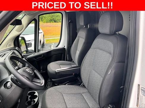 Used 2025 RAM ProMaster 2500 w/ U-Haul Equipment Group FWD image 20