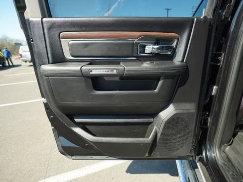 Used 2016 RAM 1500 Laramie w/ Convenience Group image 16