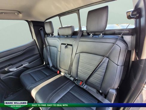 Used 2024 Ford Ranger Lariat w/ Advanced Towing Package image 18