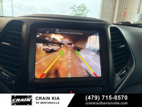 Used 2014 Jeep Cherokee Limited FWD image 23
