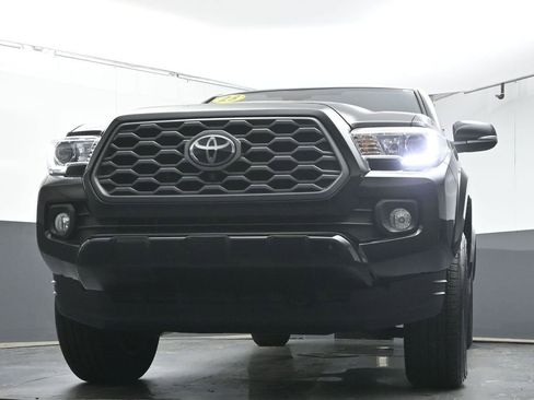 Used 2023 Toyota Tacoma TRD Sport w/ Advanced Technology Package AWD/4WD image 30
