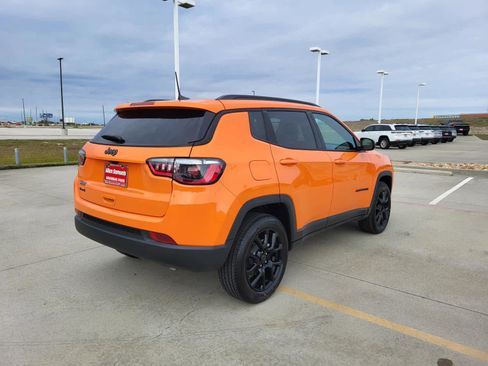 New 2026 Jeep Compass Latitude AWD/4WD image 5