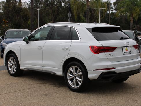 Certified 2025 Audi Q3 2.0T Premium w/ Convenience Package AWD/4WD image 3