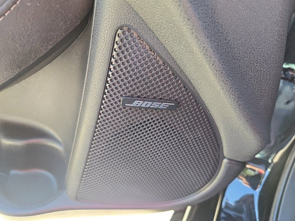Used 2015 Nissan 370Z Touring RWD image 17