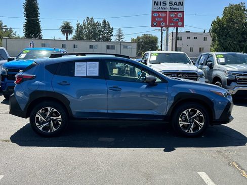 Used 2024 Subaru Crosstrek 2.0i Premium w/ Crosstrek Mirror Package AWD/4WD image 9