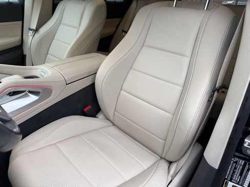 Used 2020 Mercedes-Benz GLE 450 4MATIC image 35