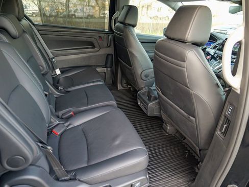 Used 2023 Honda Odyssey Touring image 30