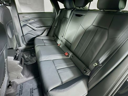 New 2027 Audi Q6 e-tron Premium Plus AWD/4WD image 9