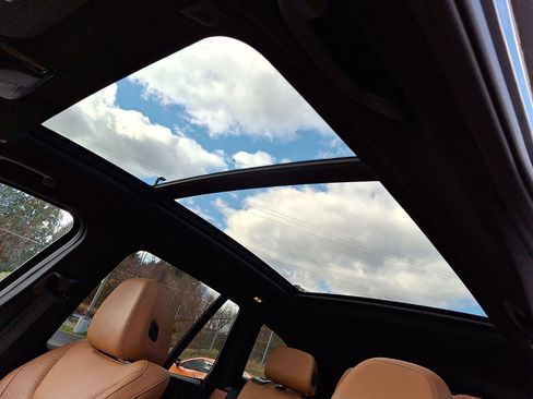 Used 2022 BMW X3 M40i w/ Premium Package image 15