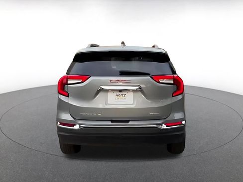 Used 2024 GMC Terrain SLT AWD/4WD image 12