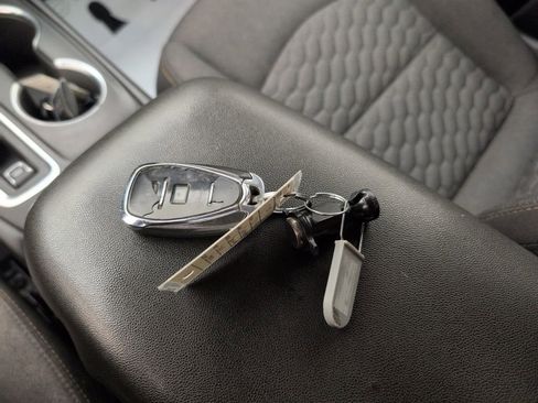 Used 2019 Chevrolet Equinox LT FWD image 38