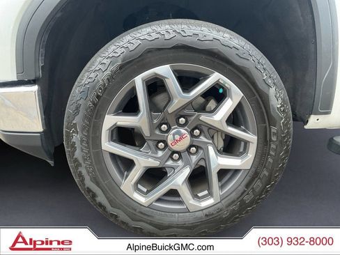 Used 2024 GMC Sierra 1500 SLT w/ SLT Premium Plus Package AWD/4WD image 14