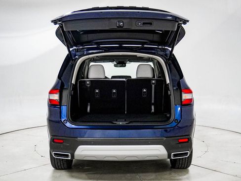 Certified 2025 Honda Pilot Touring image 8