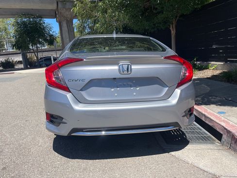 Used 2019 Honda Civic EX image 15