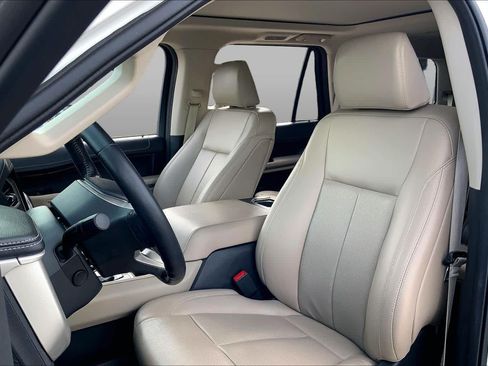 Used 2022 Ford Expedition XLT RWD image 8