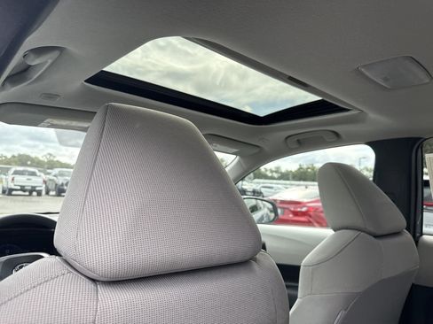 New 2026 Toyota Corolla Cross LE w/ Moonroof Package FWD image 27