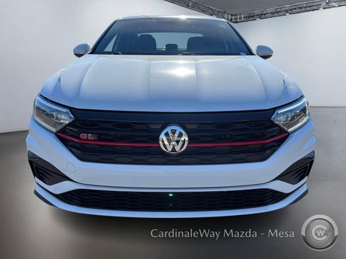 Used 2019 Volkswagen Jetta GLI image 9