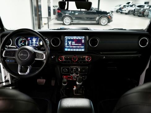 Used 2021 Jeep Wrangler Unlimited Rubicon 4xe w/ Steel Bumper Group image 16