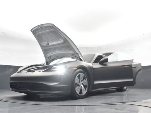 Used 2020 Porsche Taycan 4S AWD/4WD image 27