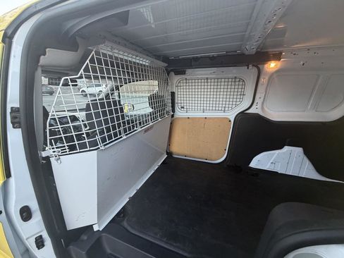 Used 2015 Ford Transit Connect XLT image 16