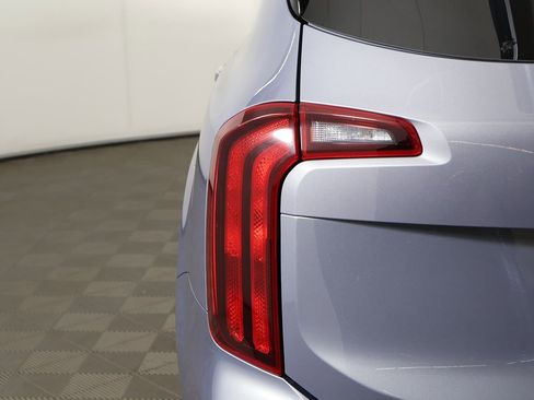 Used 2023 Kia Telluride S image 16