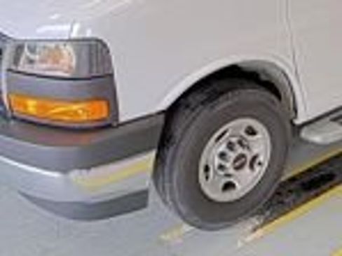 Used 2024 GMC Savana 2500 w/ Driver Convenience Package image 5