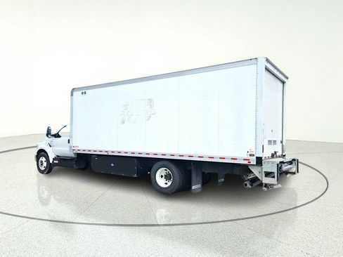Used 2023 Ford F650 2WD Regular Cab Super Duty image 7
