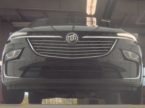 Used 2023 Buick Enclave Essence AWD/4WD image 10